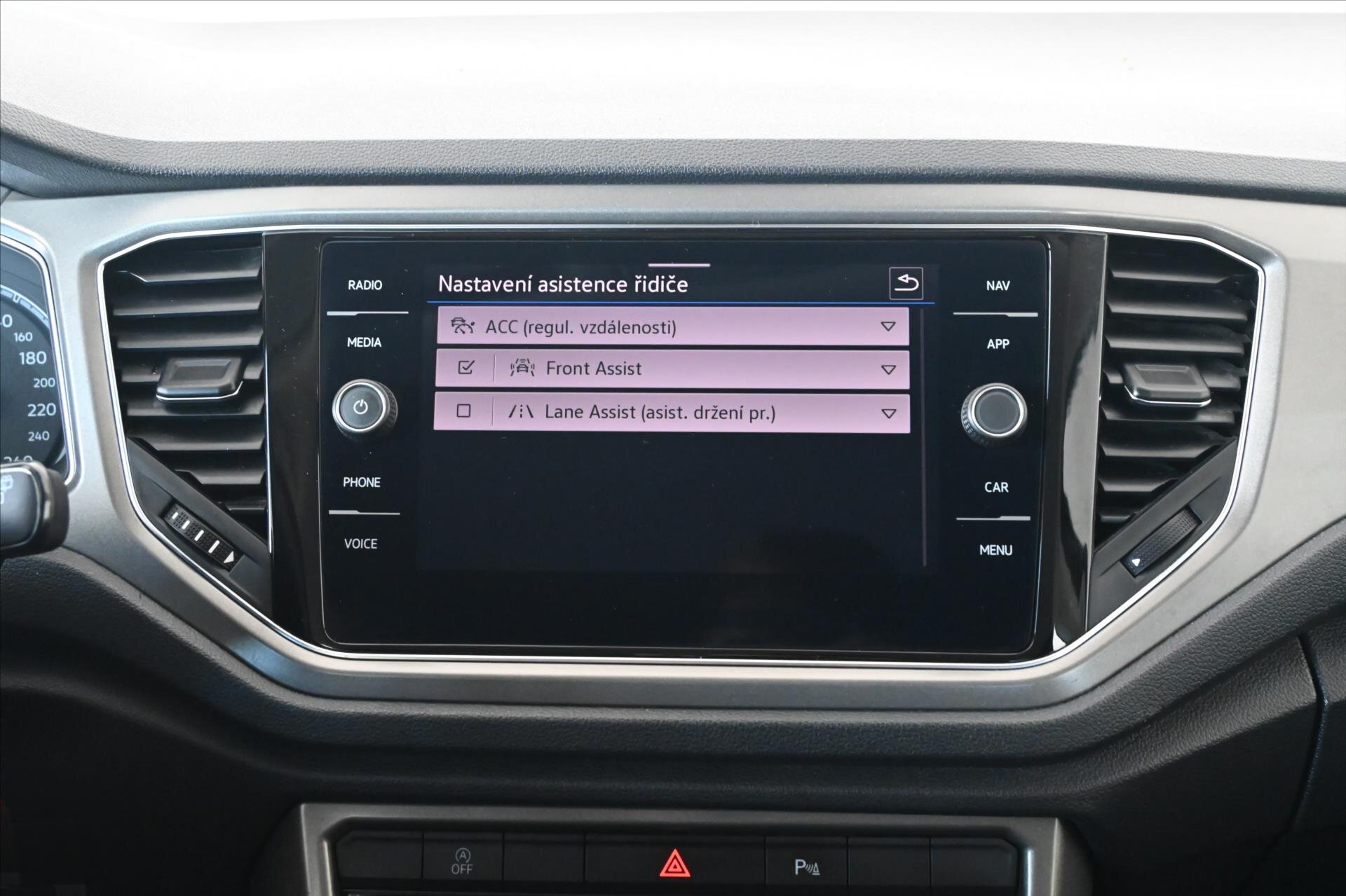 Volkswagen T-Roc SUV 1,6 l 85 kw