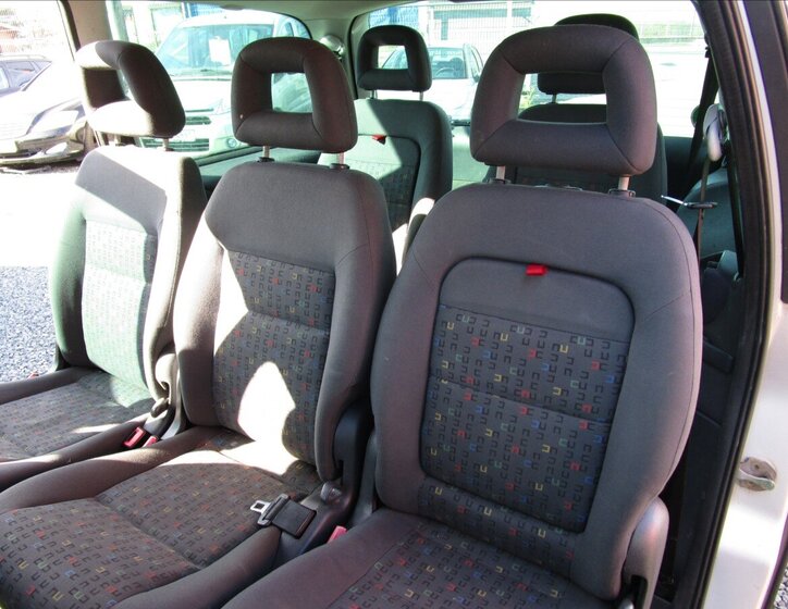 Volkswagen Sharan Kombi 1,9 l 85 kw