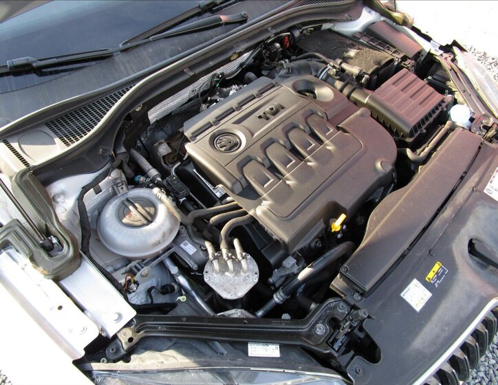 Škoda Superb Sedan / Limuzína 2,0 l 110 kw