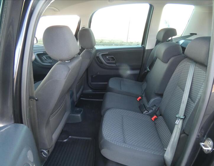 Škoda Roomster 13