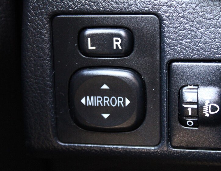 Toyota Corolla Sedan / Limuzína 1,6 l 97 kw