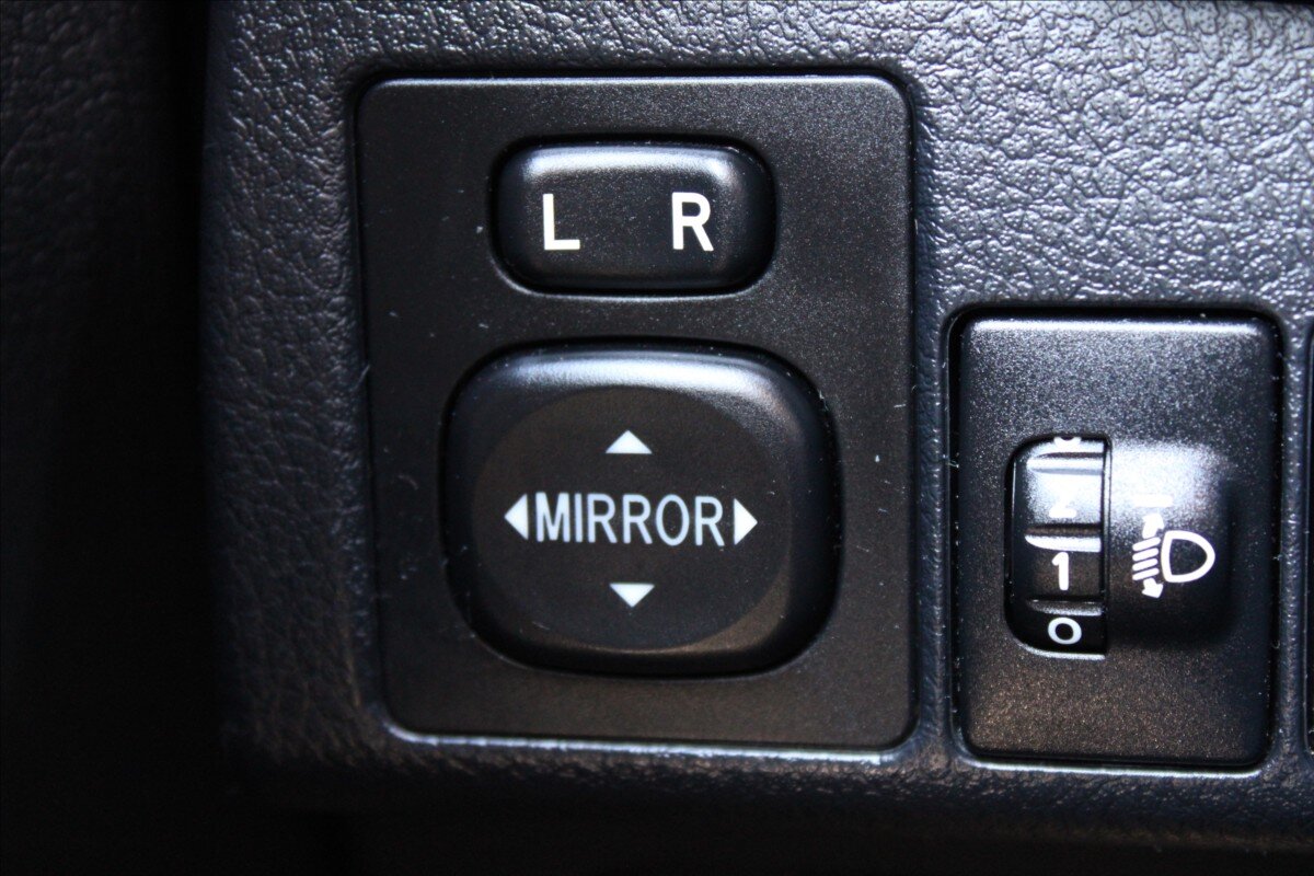 Toyota Corolla Sedan / Limuzína 1,6 l 97 kw