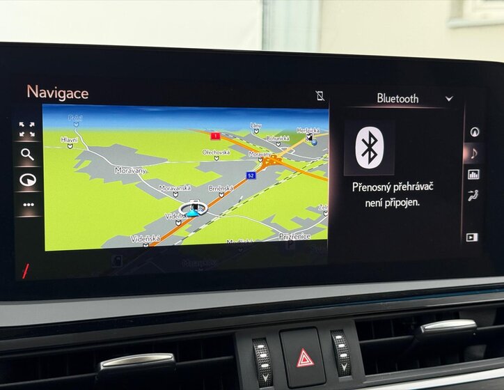 Lexus ES 300h Sedan / Limuzína 2,5 l 131 kw