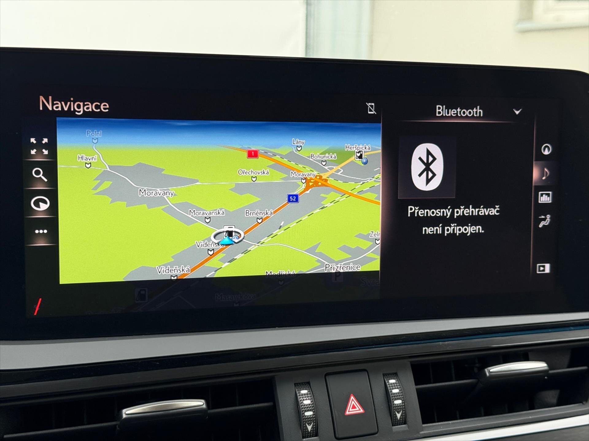 Lexus ES 300h Sedan / Limuzína 2,5 l 131 kw