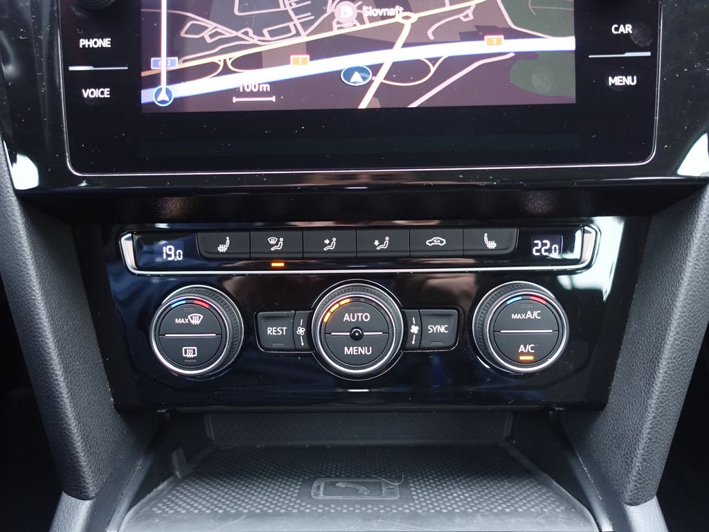 Volkswagen Passat Kombi 2,0 l 110 kw