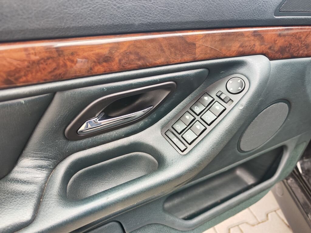 BMW Řada 7 Sedan / Limuzína 2,8 l 142 kw