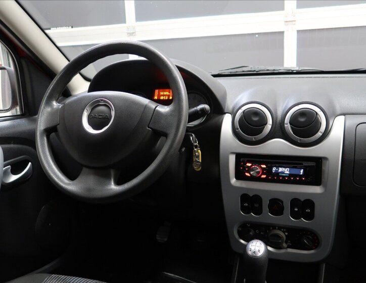 Dacia Sandero Hatchback 1,1 l 55 kw