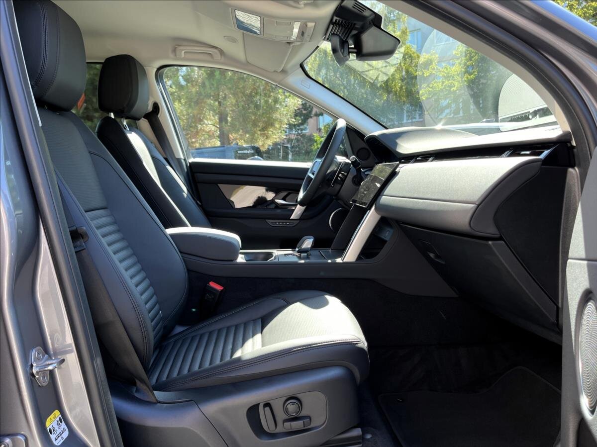 Land Rover Discovery Sport SUV / Terénní 2,0 l 120 kw