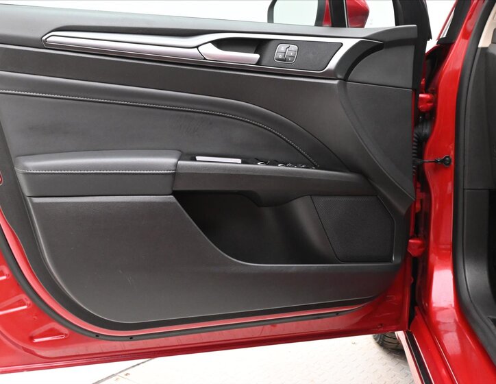 Ford Mondeo Liftback 2,0 l 110 kw