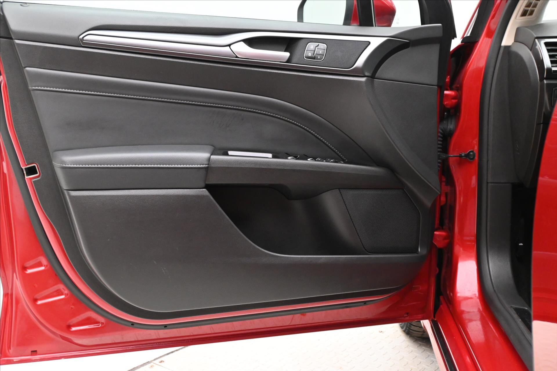 Ford Mondeo Liftback 2,0 l 110 kw