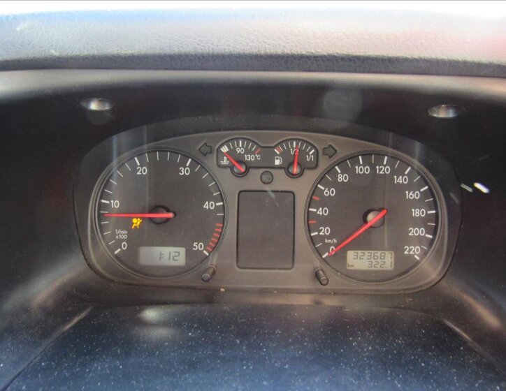 Volkswagen Caravelle Kombi 2,5 l 75 kw