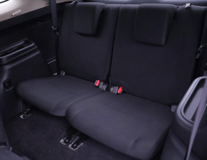 Mitsubishi Outlander 16