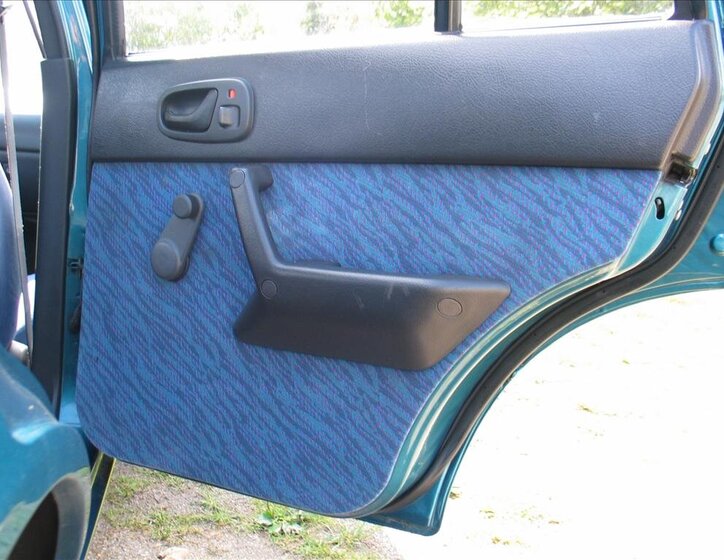 Suzuki Swift Hatchback 993,0 39 kw