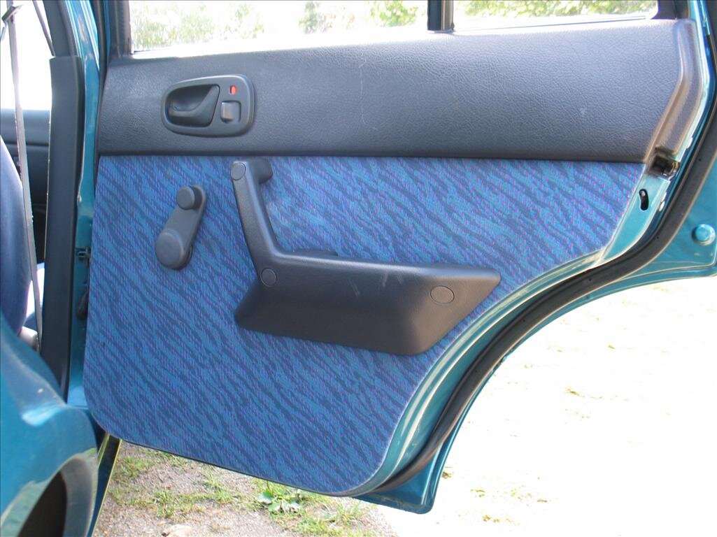 Suzuki Swift Hatchback 993,0 39 kw