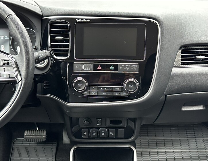 Mitsubishi Outlander 25