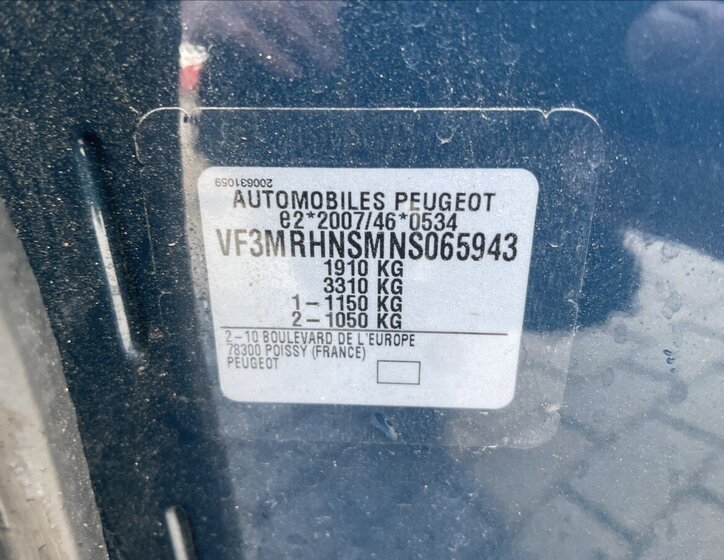 Peugeot 3008 MPV 1,2 l 96 kw