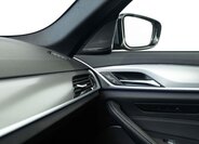 BMW Řada 5 Kombi 3,0 l 195 kw