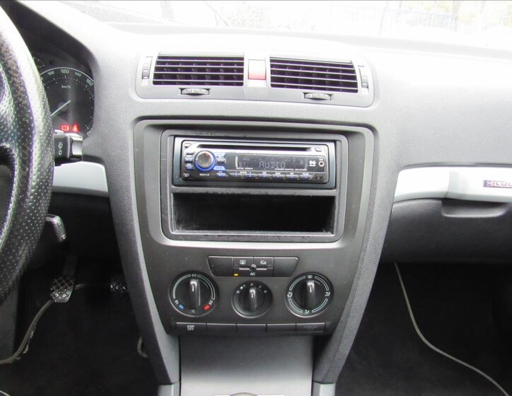 Škoda Octavia Kombi 2,0 l 110 kw