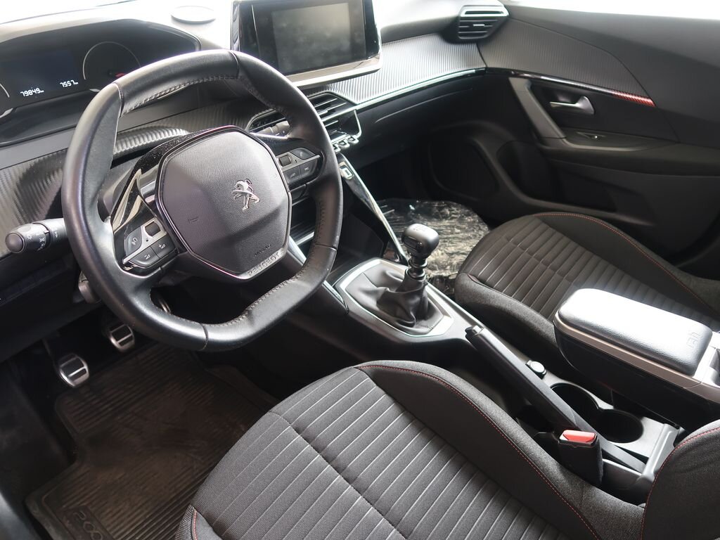 Peugeot 2008 SUV / Terénní 1,2 l 74 kw