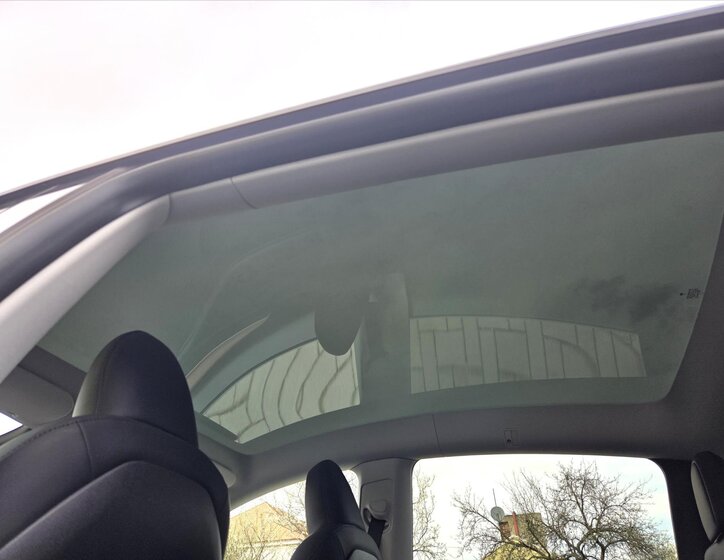 Tesla Model Y SUV / Terénní 0,0 378 kw