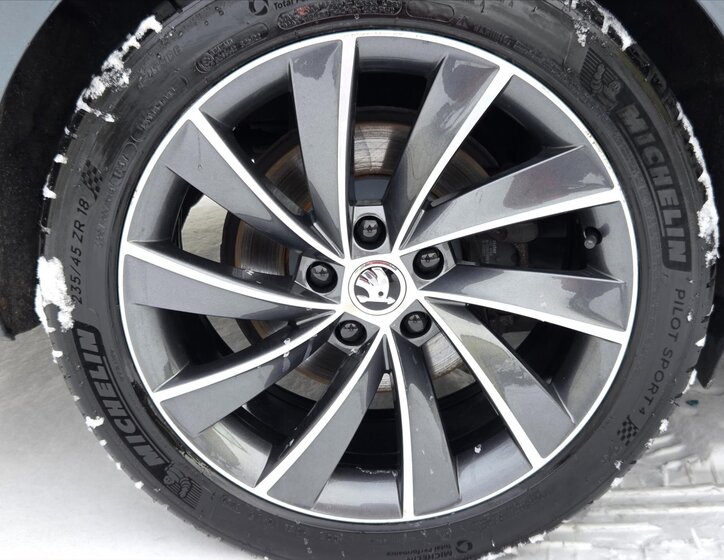 Škoda Superb Kombi 2,0 l 110 kw