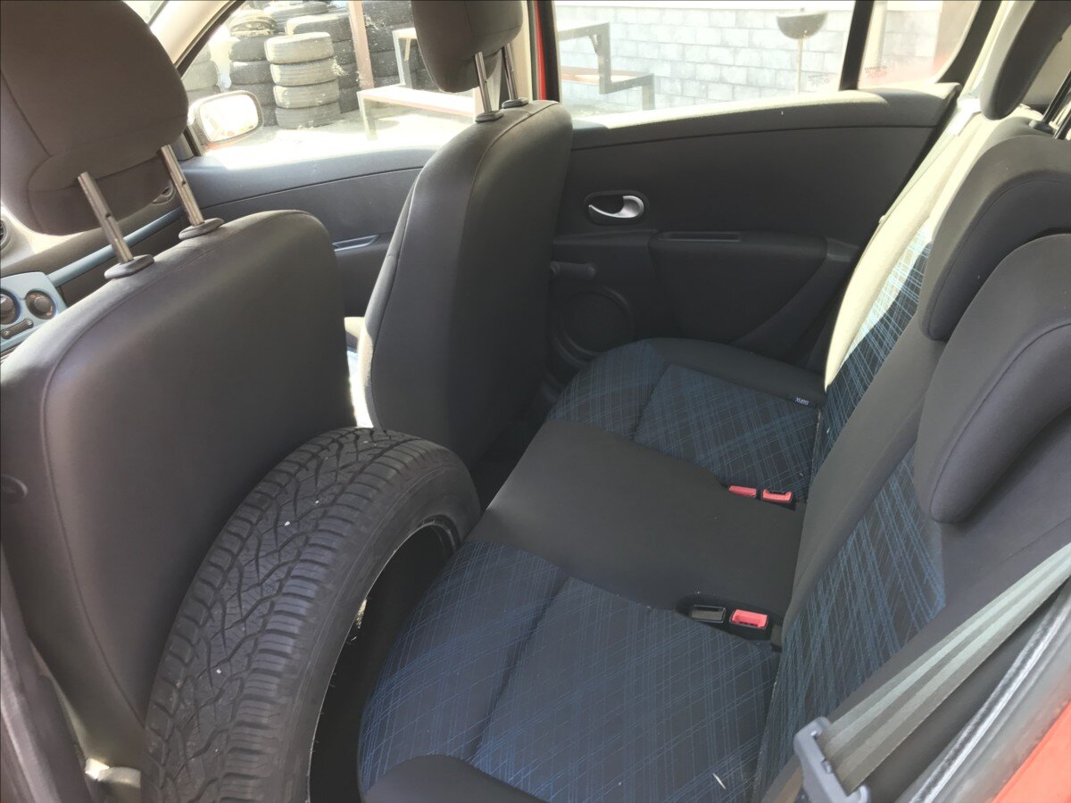 Renault Clio Hatchback 1,1 l 48 kw