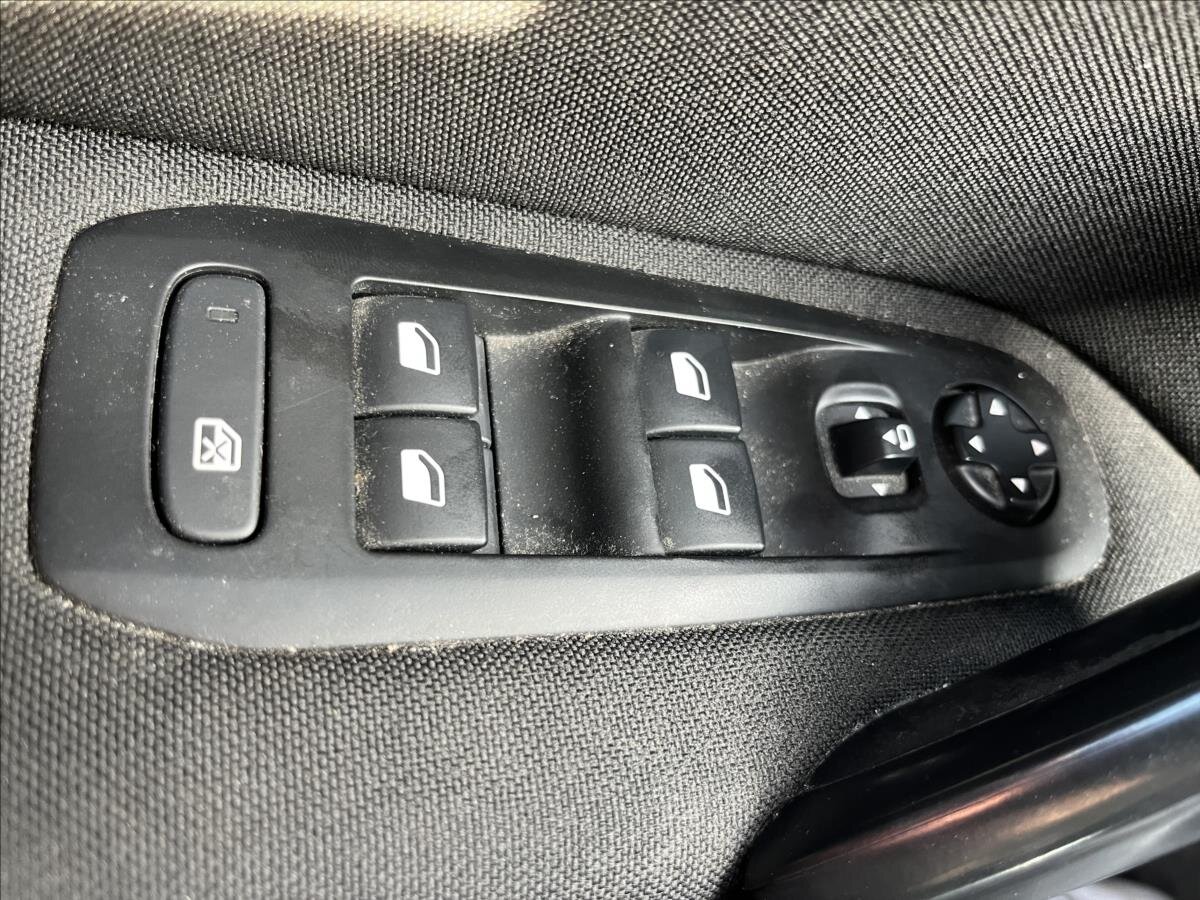 Peugeot 308 Kombi 1,5 l 96 kw