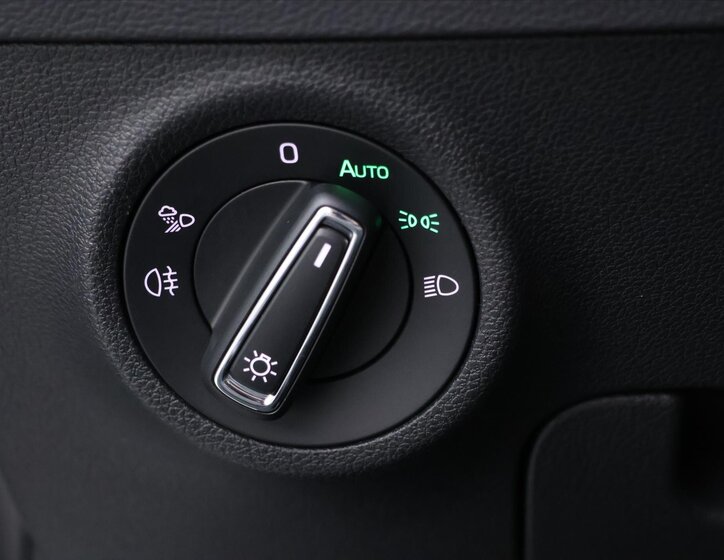 Škoda Karoq SUV / Terénní 2,0 l 110 kw