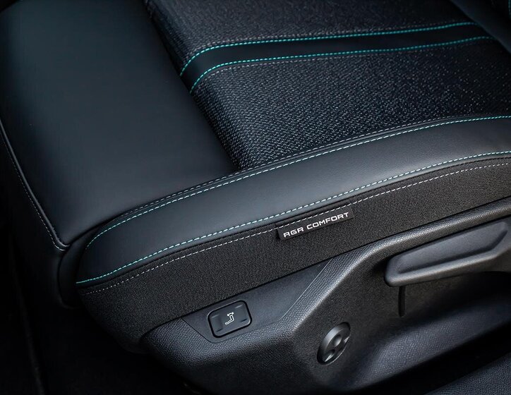 Peugeot 408 Liftback 1,2 l 105 kw