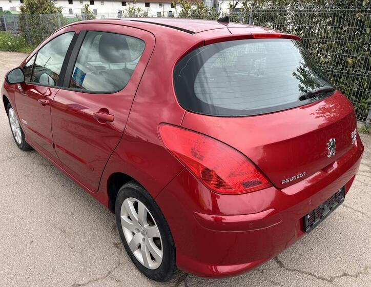 Peugeot 308 8