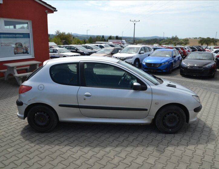 Peugeot 206 Hatchback 1,4 l 50 kw
