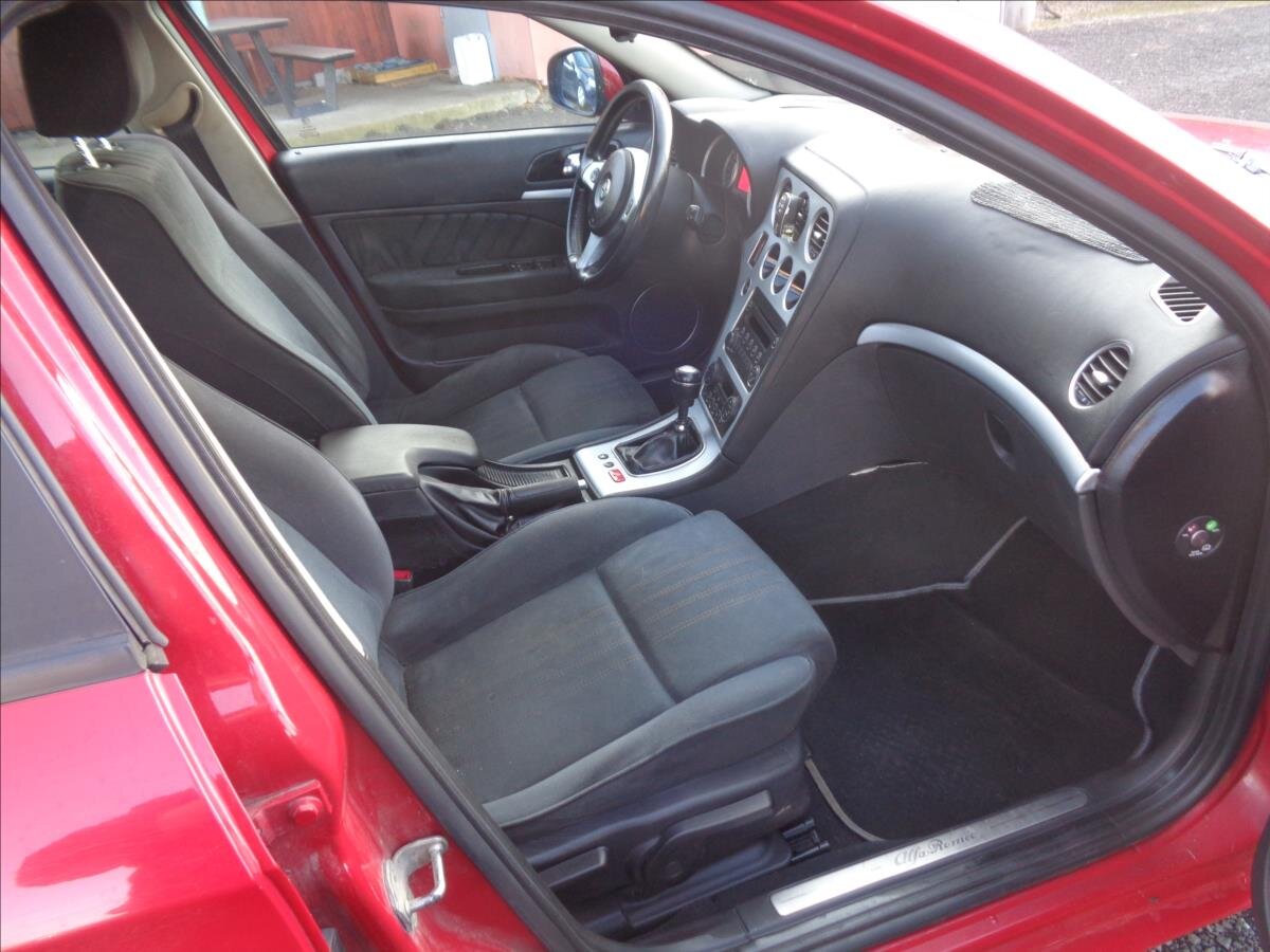 Alfa Romeo 159 Sedan / Limuzína 1,9 l 118 kw