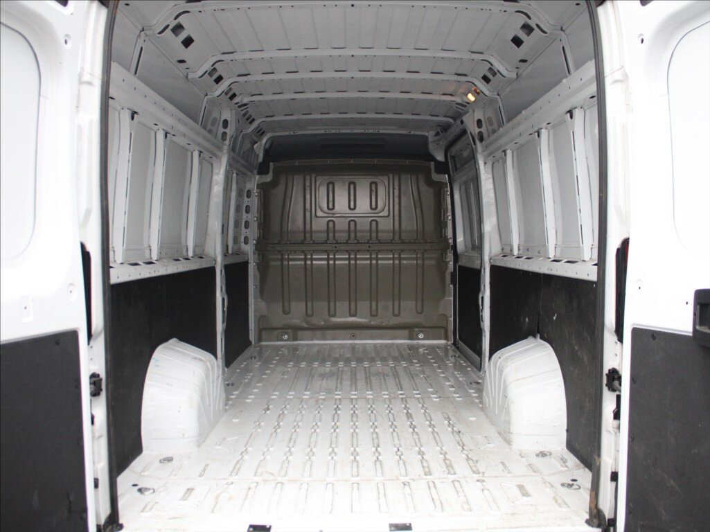 Opel Movano Skříň 2,2 l 103 kw