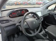 Peugeot 208 13