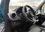 Mercedes-Benz Sprinter 9