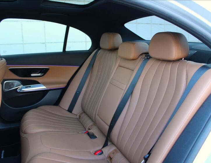 Mercedes-Benz Třídy E 37