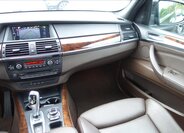 BMW X5 SUV / Terénní 3,0 l 225 kw