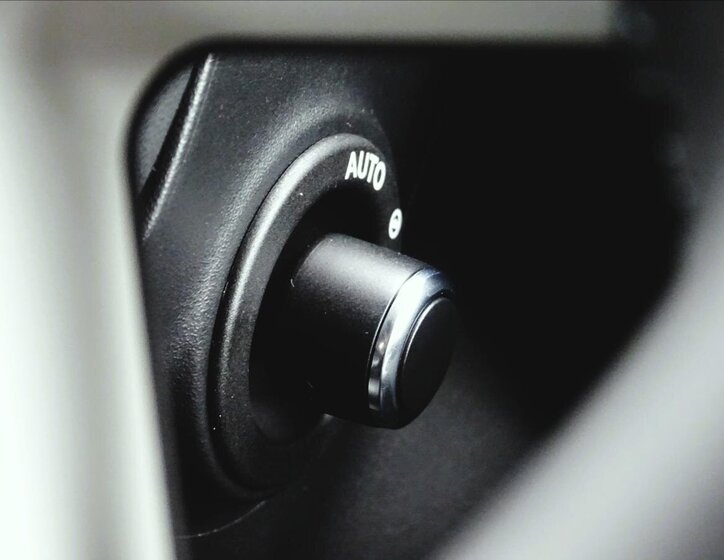 Land Rover Defender 14