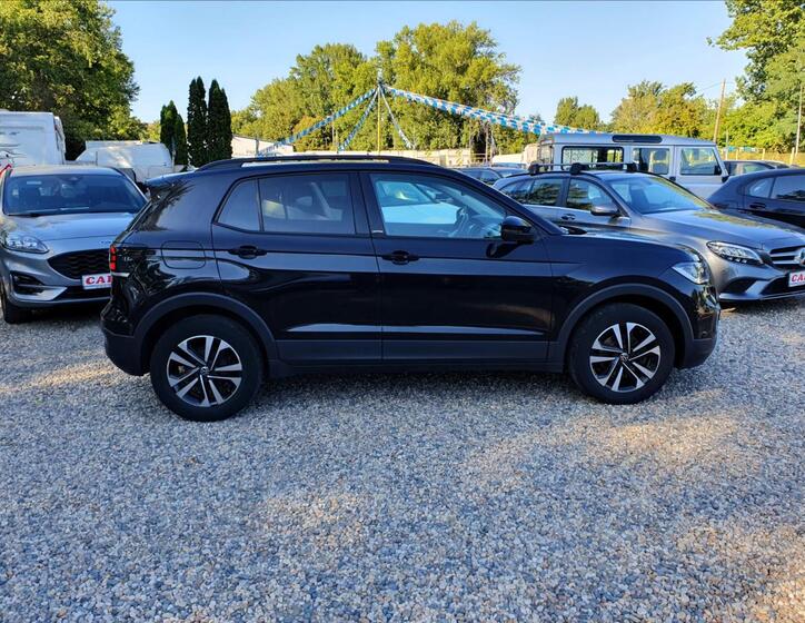 Volkswagen T-Cross 4
