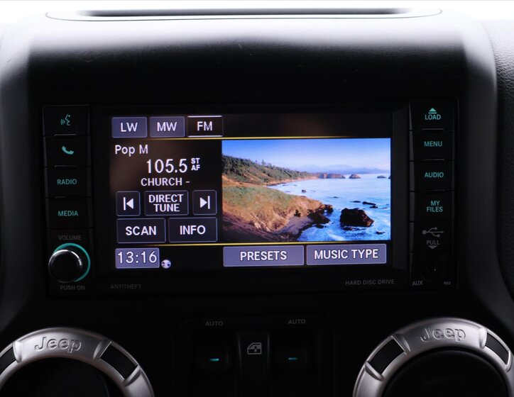 Jeep Wrangler SUV 2,8 l 147 kw