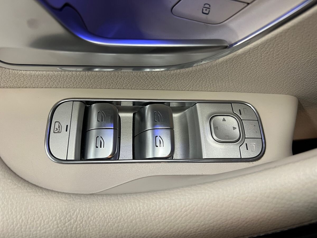 Mercedes-Benz GLS SUV / Terénní 4,0 l 360 kw