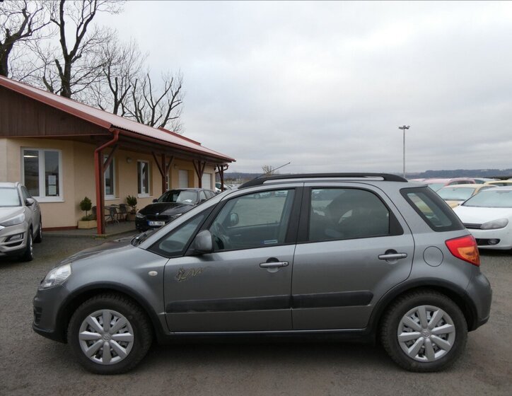 Suzuki SX4 4