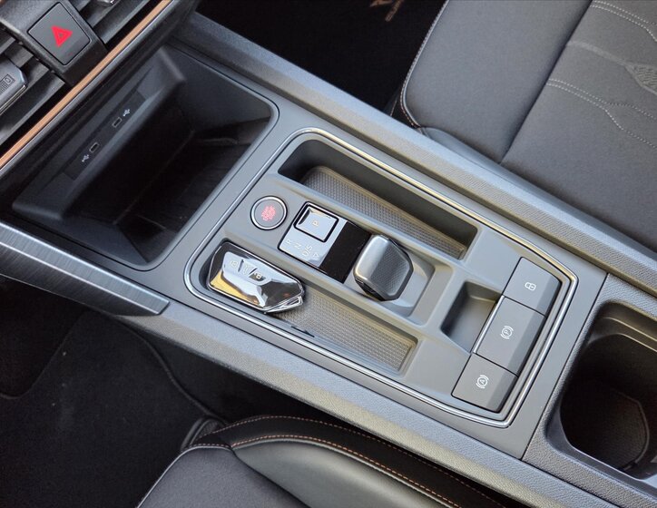 Cupra Formentor SUV / Terénní 2,0 l 140 kw