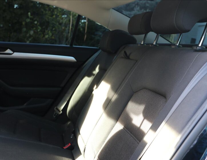 Volkswagen Passat 40