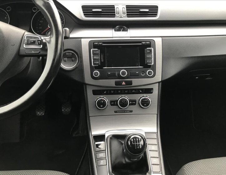 Volkswagen Passat Kombi 2,0 l 103 kw