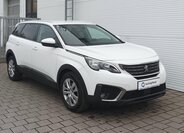 Peugeot 5008 1