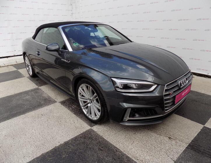 Audi S5 8
