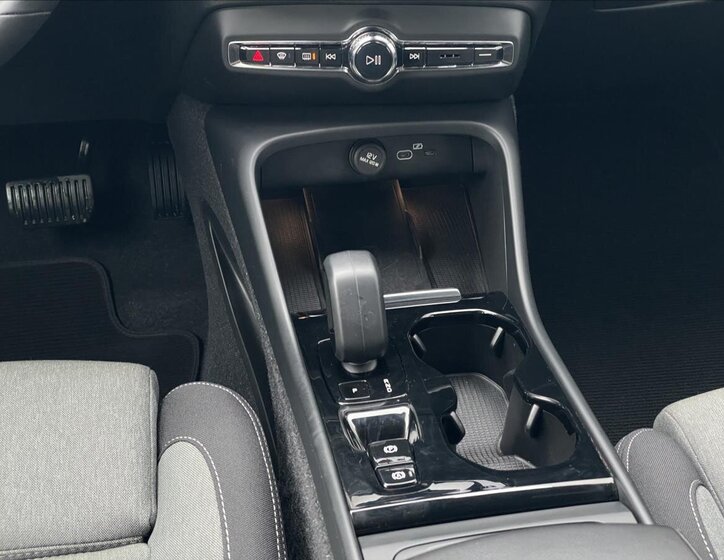 Volvo XC40 SUV 2,0 l 145 kw