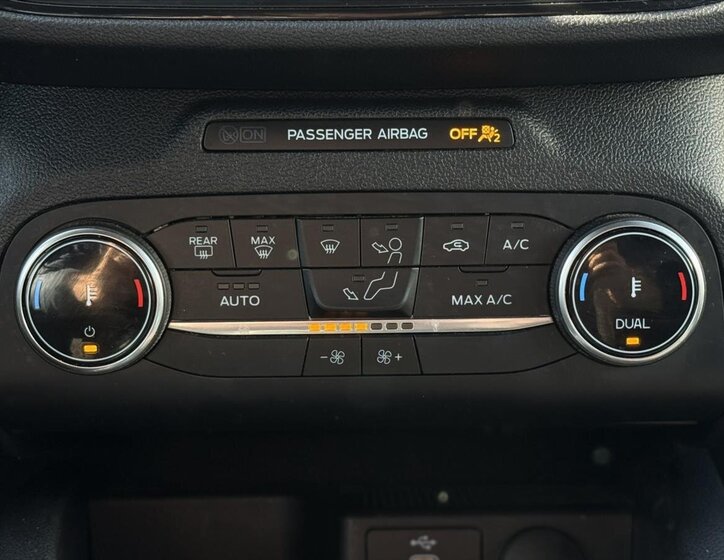 Ford Kuga SUV / Terénní 2,5 l 140 kw