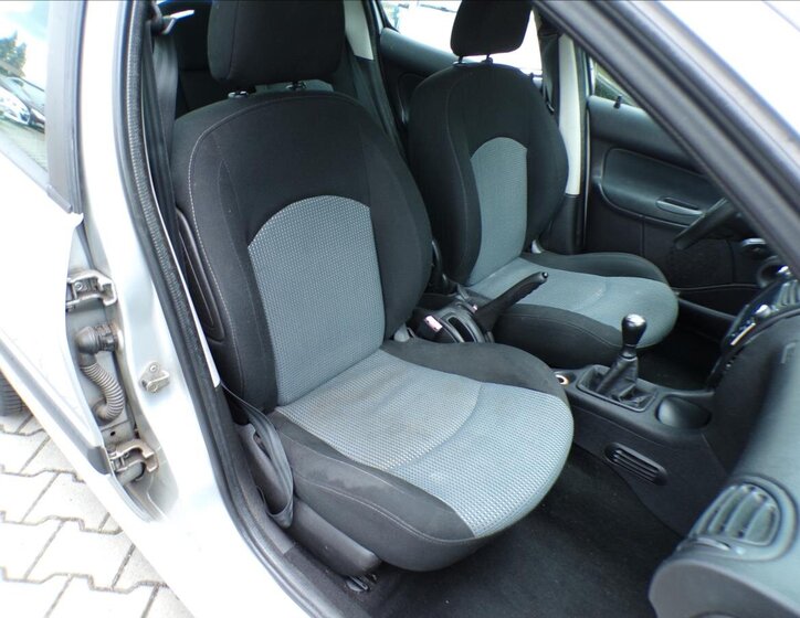 Peugeot 206 Hatchback 1,4 l 65 kw